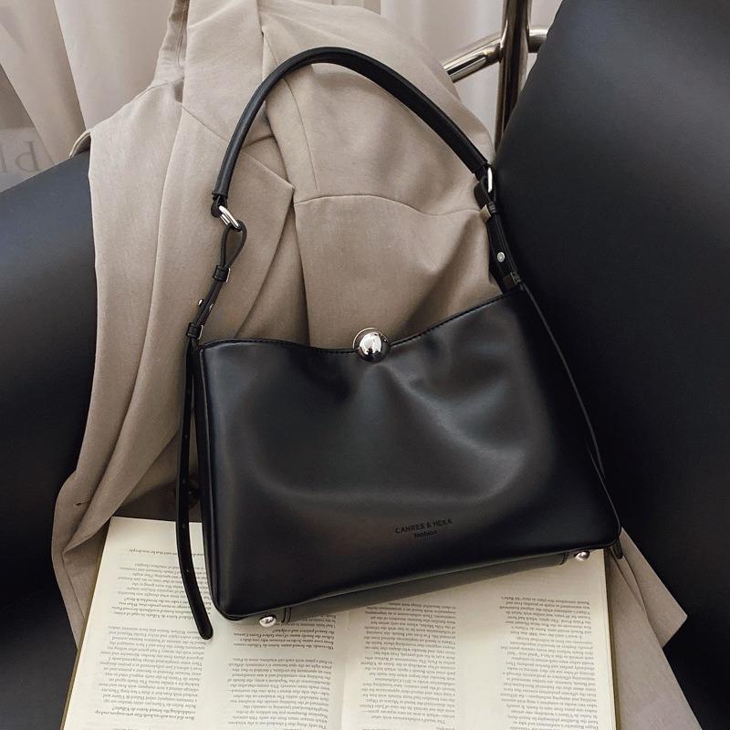 Large-capacity Bag Women's Autumn and Winter Versatile New Simple Shoulder Messenger Bag Casual Commuter Tote Bag