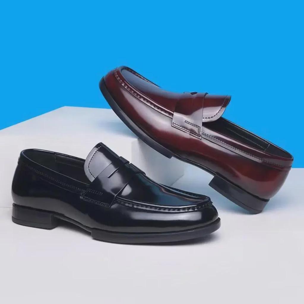 Men's High-End Leather Slip-On Loafers, Breathable Spring Business Casual Shoes with Soft Soles and Versatile Toes.