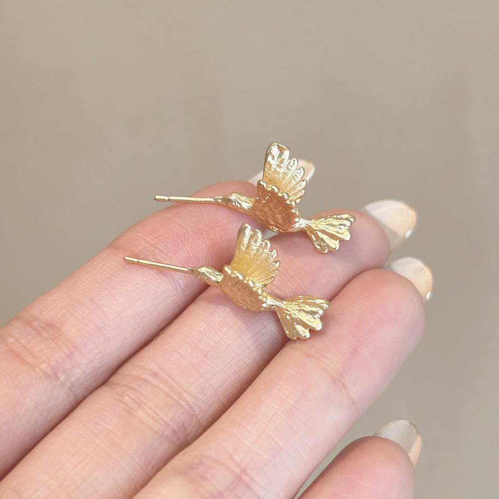 Traditional Chinese style retro earrings, fashionable and simple earrings, unique and refined earrings for women