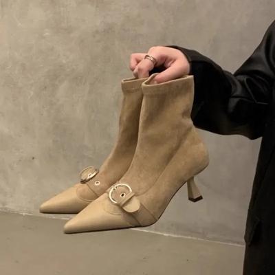 2024 Moda Sapatos Femininos Manga Botas Femininas Outono Bico Fino Sólido Cano Curto Stilettos ou Salto Fino Botas Knight