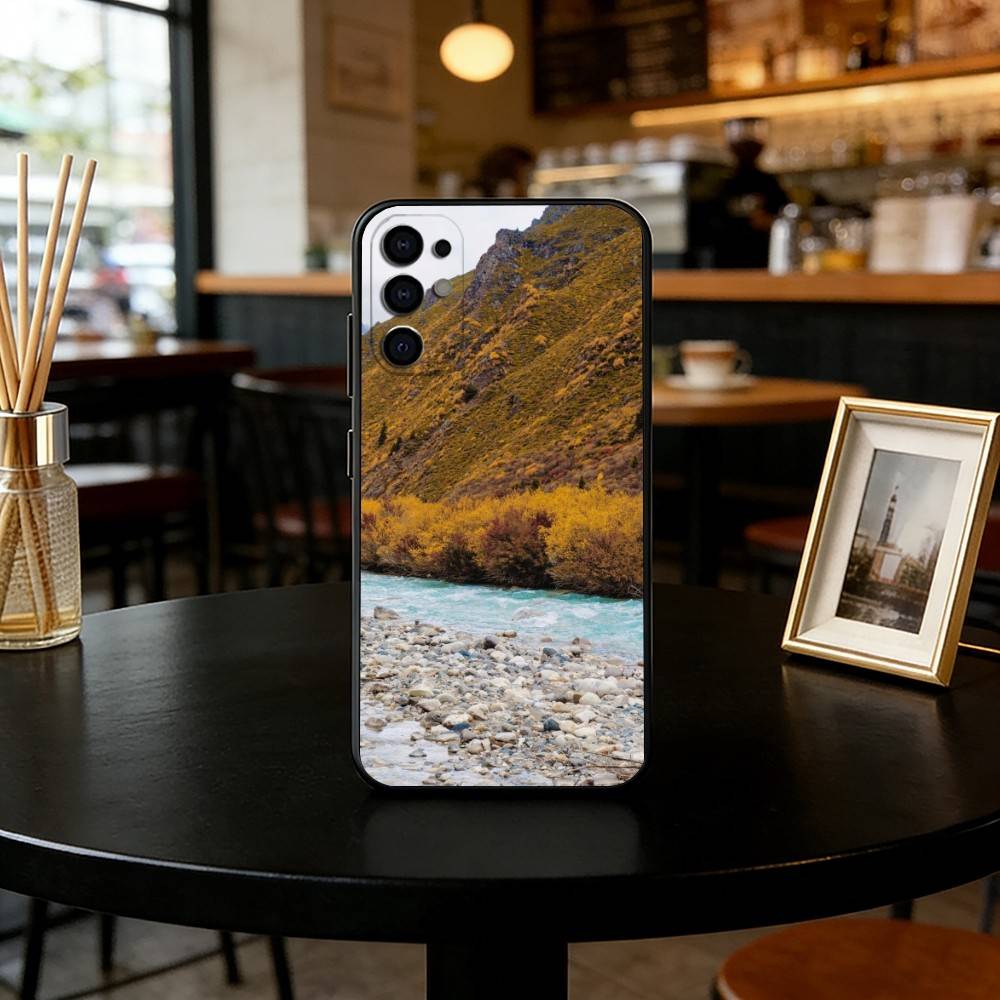 

Snow mountain Phone Case For Samsung S25,S24,S21,S22,S23,S30,Ultra,S20,Plus,Fe,Lite,Note,10,Black Cover Samsung S20fe