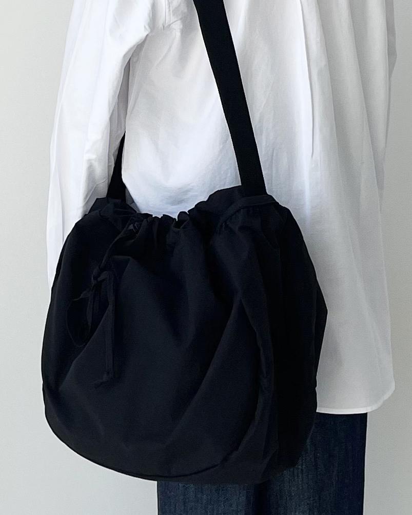 Bymoss Big Half Moon String Messenger Bag Black