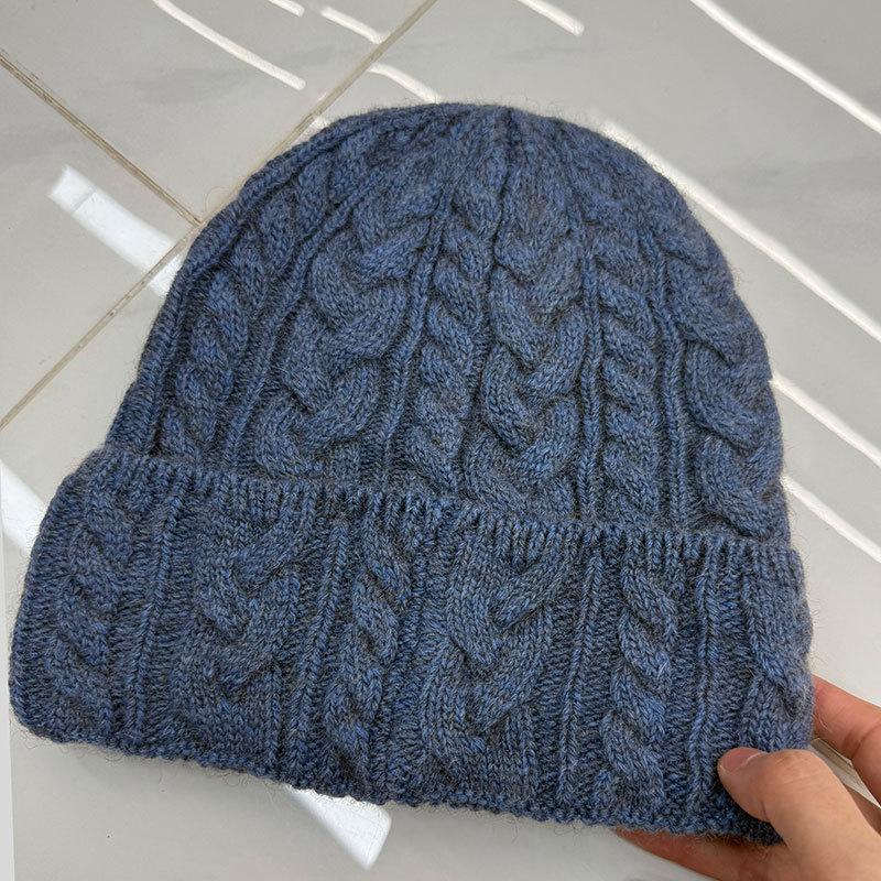 Autumn and winter new big head circumference twist wool hat men's and women's pullover hat wool hat knitted ear protection warm cold hat