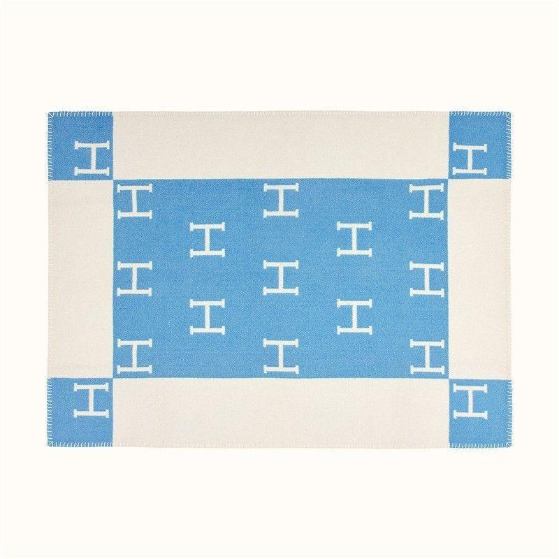 Fleece Blanket Single Blanket Air-Conditioned Blanket Sofa Cover Blanket Nap Blanket Blanket H-Letter Aviation Flight Blanket
