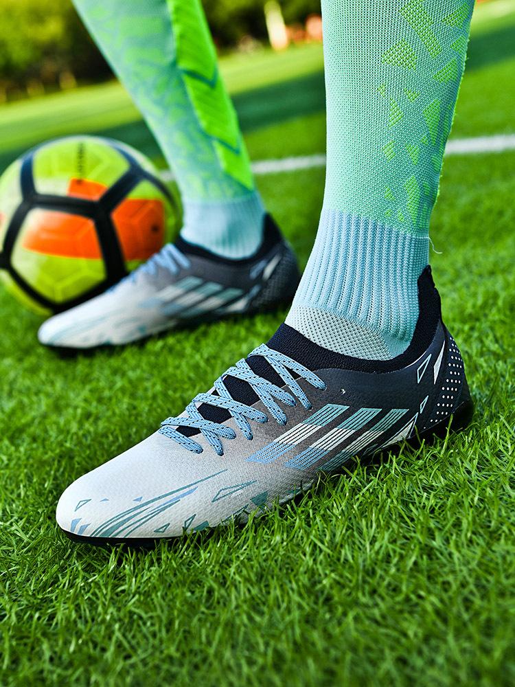 High-End Fußballschuhe nahtloses Oberteil farbenfrohe galvanisierte Sohle lange Stollen abgebrochene Stollen Studentenjugend Männer und Frauen professionelle Trainingsschuhe