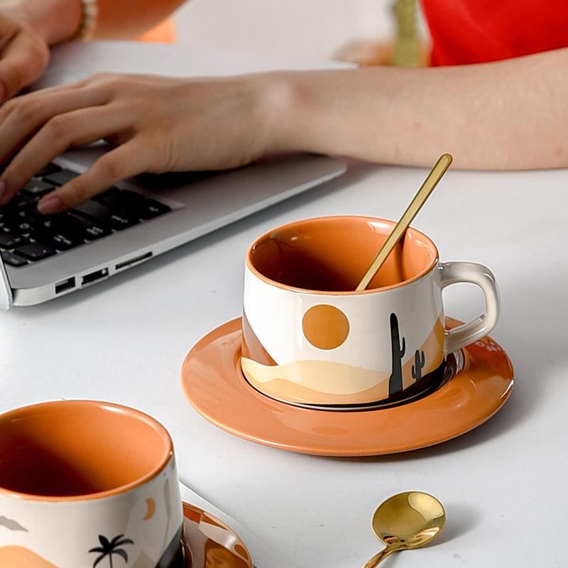 Retro Design Niche Coffee Cup Saucer Set for Women's Personal Ceramic French Afternoon Tea Cup Gift Box