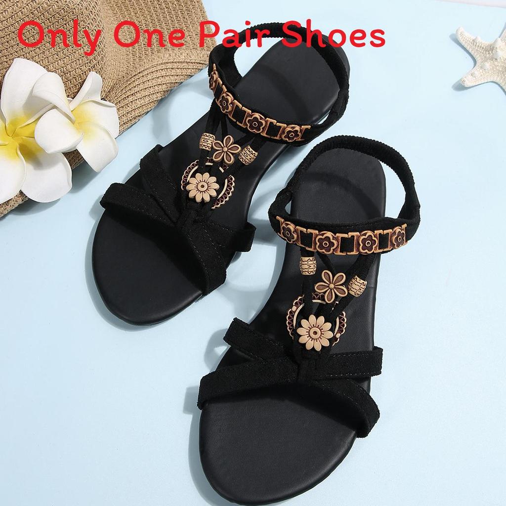 Summer Beach Sandals For Women With Cross Straps Style And Rubber Sole For Casual Wear