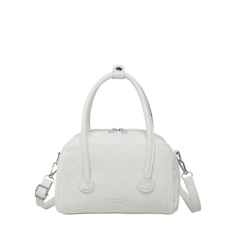 Niche Design Portable Bowling Bag Women's 2025 Spring New Fashion Versatile Single Shoulder Oblique Span Bag