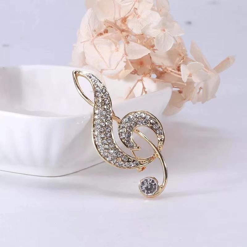 High-End Floral Brooch: Elegant Women's Corsage Pin for Suits