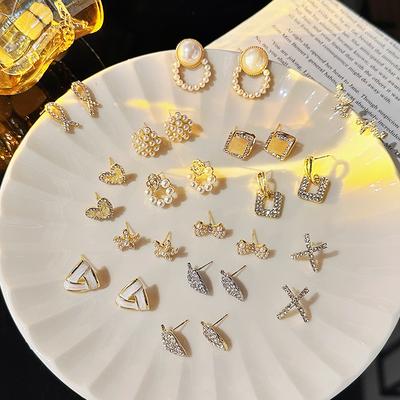 Silver Needle Small Pearl Stud Earrings High-end Temperament Geometric Ear Hole Earrings Cute Diamond-set Personalized Earrings