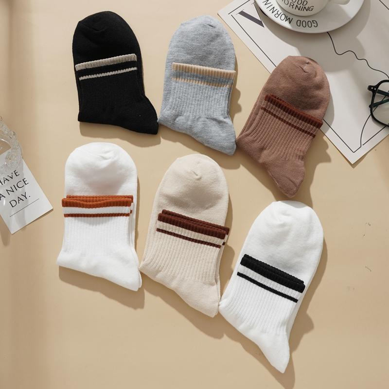 Șosete cu dungi simple la modă pentru fete Ciorapi versatili, de înaltă calitate, de culoare uni, moale, respirabili, șosete coreene cu tub mediu