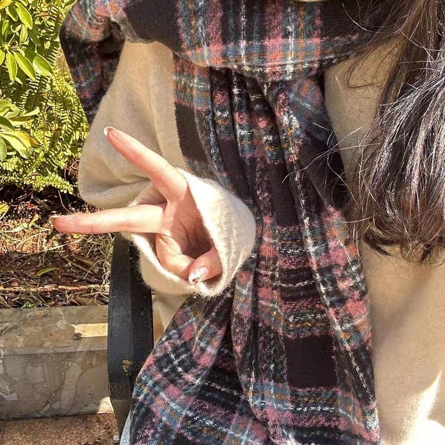 Women's Red Plaid Scarf: Stylish, Warm, and Perfect for Autumn & Winter