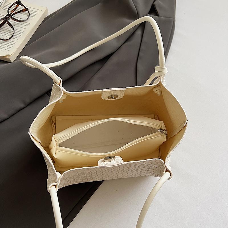 Woven Texture Shoulder Bag with Long Handle and Soft Structure for Summer Casual Wear