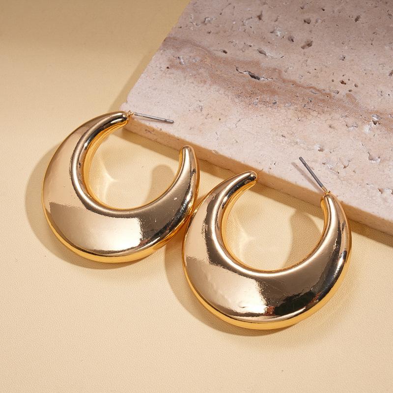 Simple Geometric C-shaped Smooth Steel Needle Stud Earrings Eco-friendly Earrings