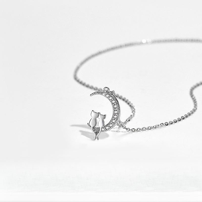 Cat Necklace On The Moon, Collar Chain, New Year's New Year's Small Market Design, Gift for Girlfriend