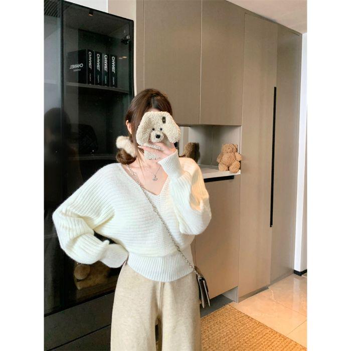 In-Stock: Women's Elegant Long-Sleeve Knit Sweater - Solid Color, Slimming, Versatile Chic Top for Autumn & Winter