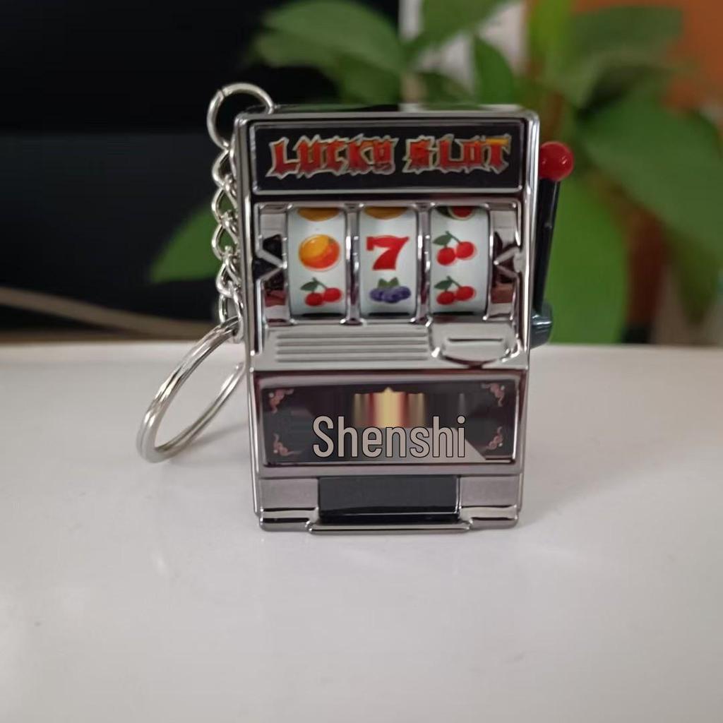 Retro Joystick Fruit Machine Keychain: Playable Spin Wheel Pendant Toy
