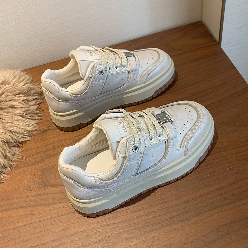 

Ретро-цветная толстая подошва, увеличивающая рост, женская обувь для досок 2024 года, новая повседневная спортивная обувь с металлической пряжкой 40