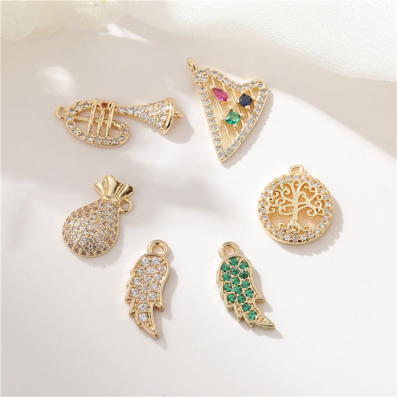 

14K Gold-Copper Micro-Paved Geometric Zircon Trumpet Wings Pendant