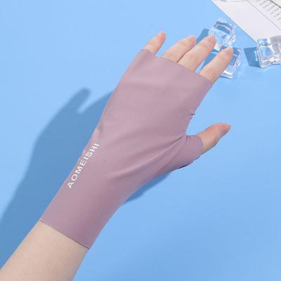 Accessoarer – Handskar & Vantar