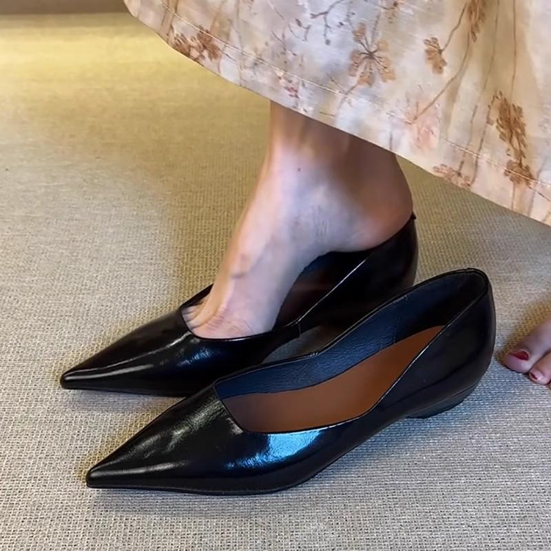 

Версия из коровьей кожи ~ Туфли на низком каблуке в стиле ретро для женщин, весна 2025, рабочая обувь с острым носком и одной педалью 40