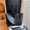 Commuter Large-capacity Hollow Bag Women's New Fashionable Versatile Shoulder Bag To Work Portable Tote Bag