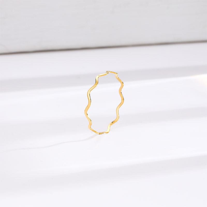 Elegant Heart Bow Titanium Steel Ring for Women Minimalist Round Circle Band Light Luxury Jewelry