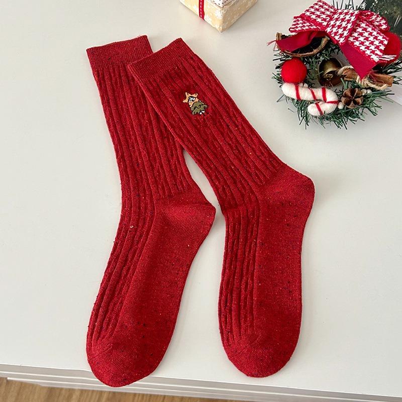 5 Pairs of Women's Autumn and Winter Linen Pattern Christmas Embroidery Trendy and Versatile Mid Calf Stackable Socks