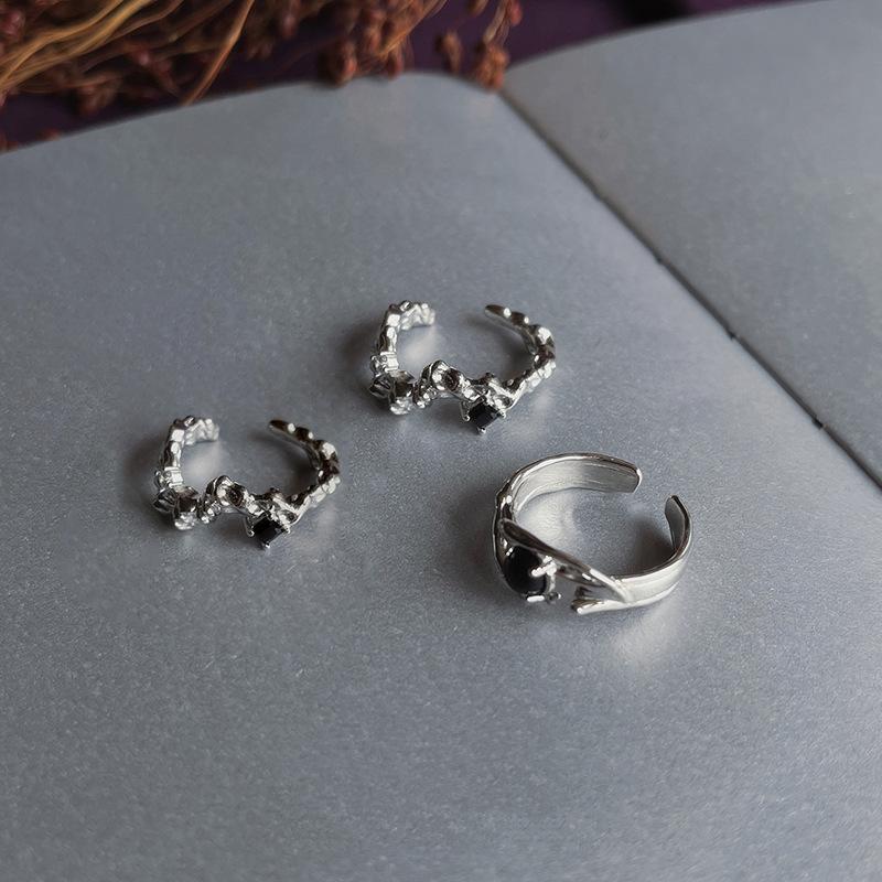 Ring Texture French Irregular Cold Wind Black Zir*****Pening Personality Niche Design High-End Female