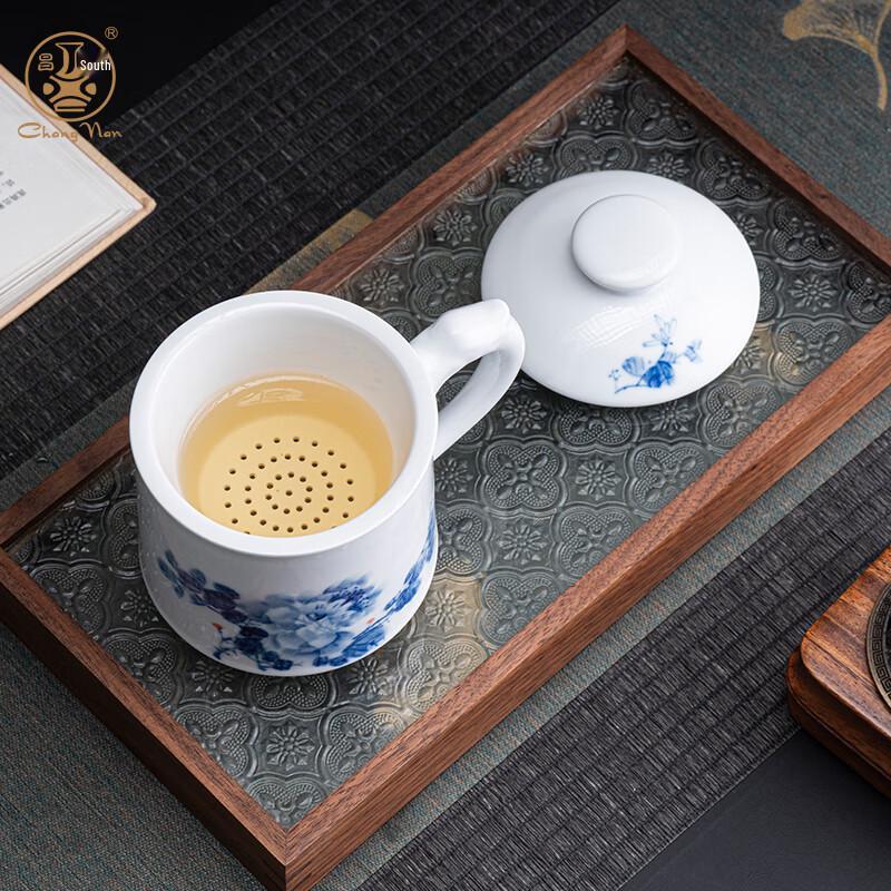 Jingdezhen Hand-Painted Blue & White Ceramic Tea Cup with Infuser