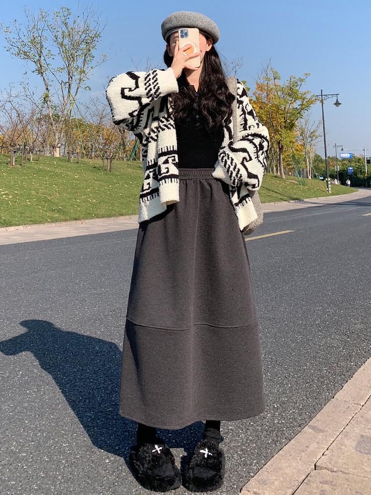 Women's A-Line Brown Plaid Wool Skirt - High Waist, Loose Mid-Length, Warm Floral Design, 2026 Early Spring Collection