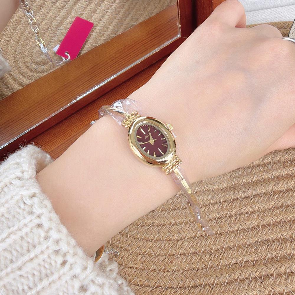 Oval Thin Belt Bracelet Steel Belt Watch Fashion Sense Women'S Watch
