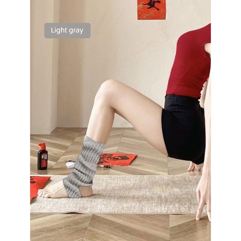 

Красные носки для йоги Осень и Зима Рождественские гольфы до колена Голень Heattech Профессиональный спорт Пилатес Мода Махровый стиль Носки для ног Женские Light gray stockings
