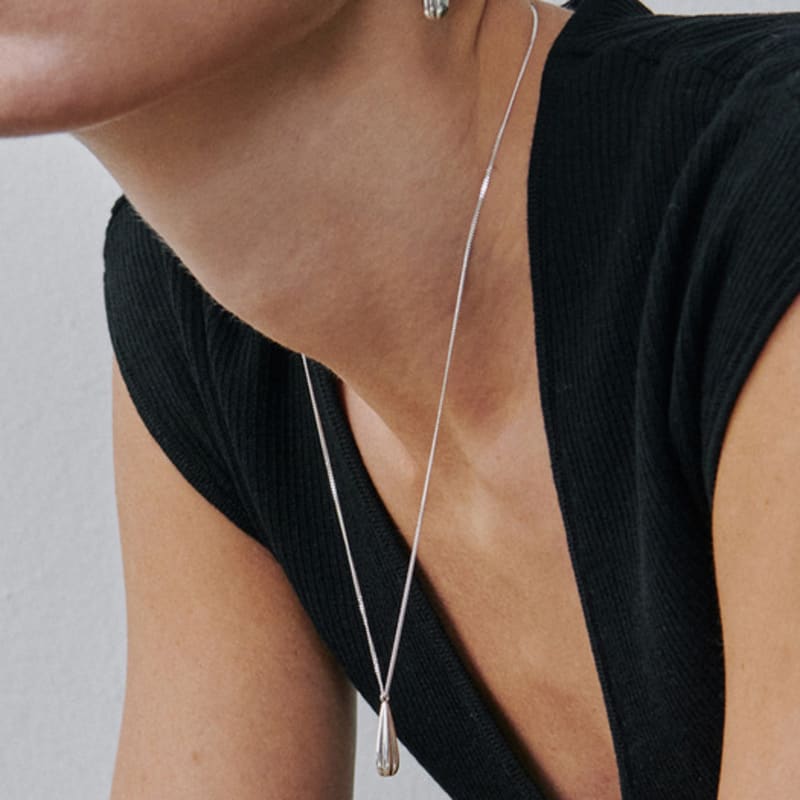 etrive Ripple Drop Necklace