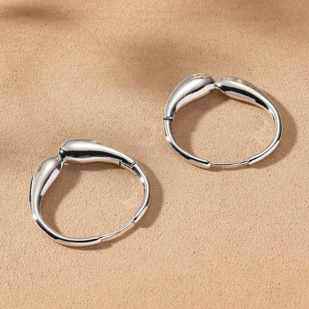 Romantic French Minimalist Copper-Plated Luxury Ear Hoops and Studs 2025