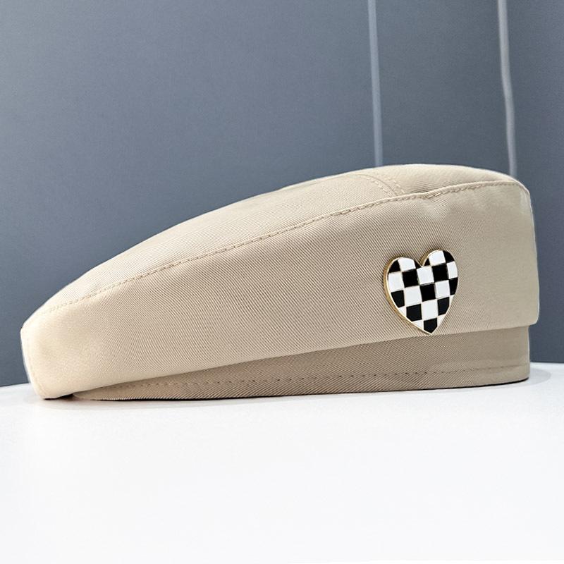 Love gold badge beret suitable for men and women in all seasons,Korean version woolen painter hat,Japanese style progressive hat