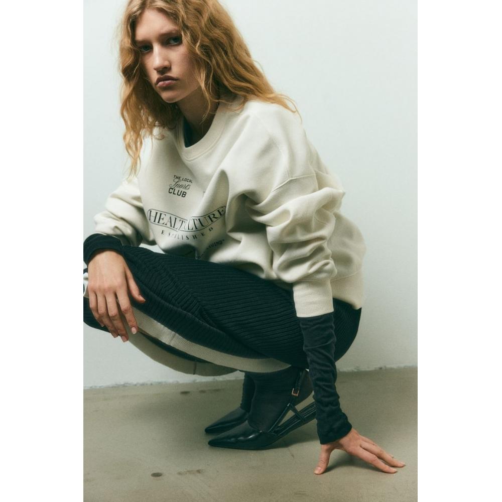 

Толстовка HM оверсайз кремового цвета Health Culture