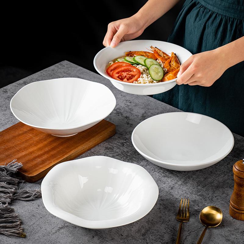 קערת עצם סין עמוקה לבנה אלגנטית: קערת מרק/אטריות/פירות ים למלון ומסעדה - עיצוב לא סדיר ויצירתי