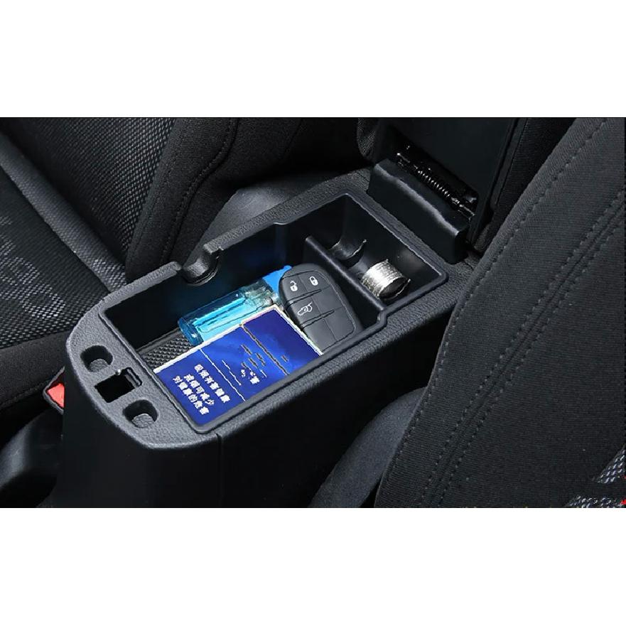 ABS Car Center Armrest Caixa de armazenamento Container Estojo de luvas para Jeep Renegade 2014 - 2021 Acessórios interiores