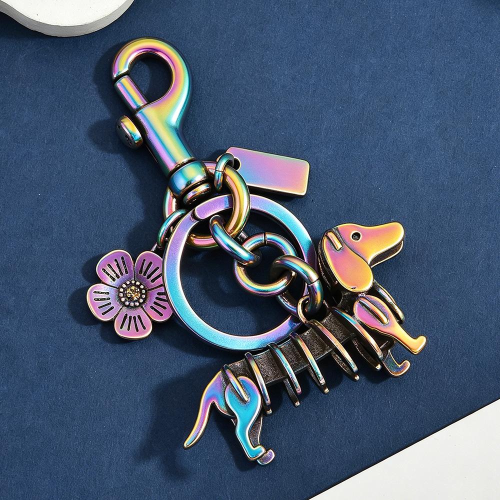 Retro Metal Dachshund Keychain, Movable Bone Dog Pendant, Niche Bag Accessories.