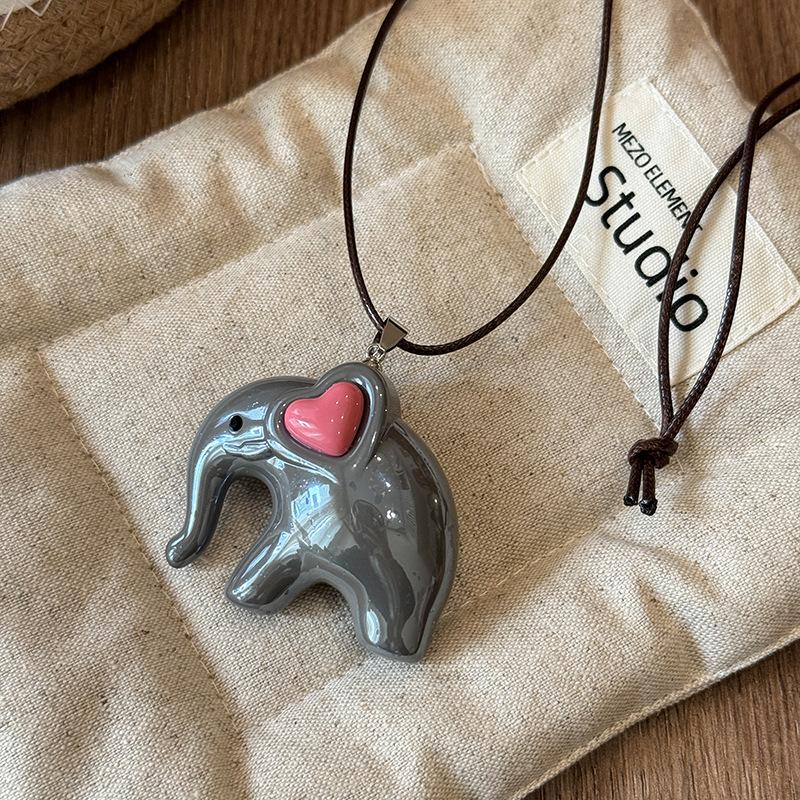 

Sweet Cute Elephant Dinosaur Pendant Necklace for Women Men Fashion Long Rope Chain Necklace Vintage Jewelry Accessories