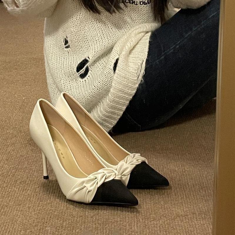 Xiaoxiangfeng High Heels Women's Stilettos 2025 Spring Retro Temperament Versatile Pointed French with Skirt Light Mouth Single Shoes