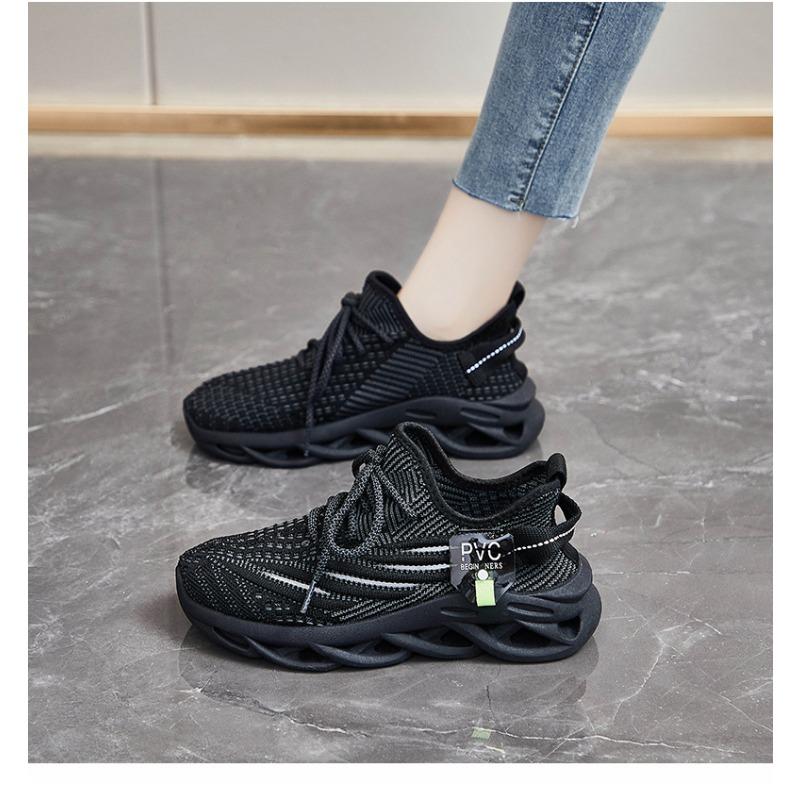 Breathable Sports Shoes for Women In Summer New Soft Soled Lightweight Non Slip Thick Soled Running Shoes Slimming and Shock-absorbing Coconut Shoes