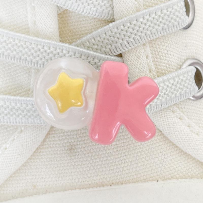 Cartoon Cat Resin Shoelace Buckle - Cute Detachable Shoe Decoration for Canvas Sneakers