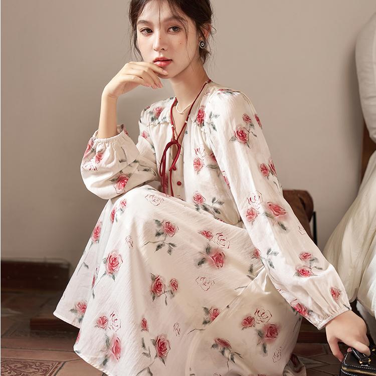 Mishow Abito autunnale stampato floreale in stile francese 2023 Abito da donna midi con scollo a V a maniche lunghe con scollo a V sottile e bottoni MXC41L1561