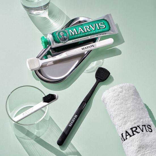 Marvis 85ml promotional package (tongue cleaner included) 2 types to choose from (Classic/Jasmine)