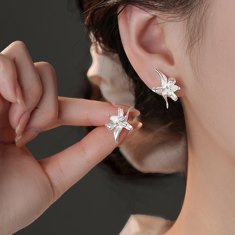 New 925 Sterling Silver Flower Earrings Distinctive Geometric Shape Women Earrings Birthday Gift for Friends Exquisite Jewelry