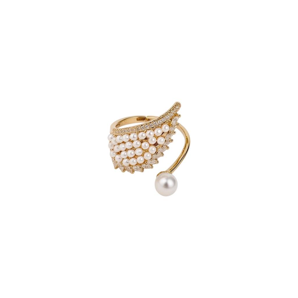 Elegant Zirconia Pearl Ring - Luxurious French Design with Wing Detail for Women