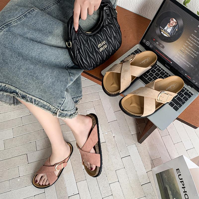 2025 Summer New Platform Sandals One Word with Buckle Sandals Fashion Korean Version Wear Birkenstock Large Size Sandals