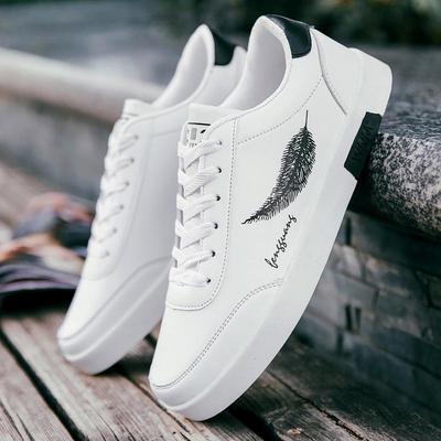 2025 Autumn Men's Trendy Casual Skate Shoes: Wear-Resistant White Sneakers for Daily Sports and Student Use